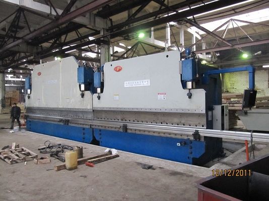 Μηχανή διπλής σύνδεσης CNC υδραυλικής κάμψης πλάκας για γραμμή παραγωγής φωτεινών στύλων